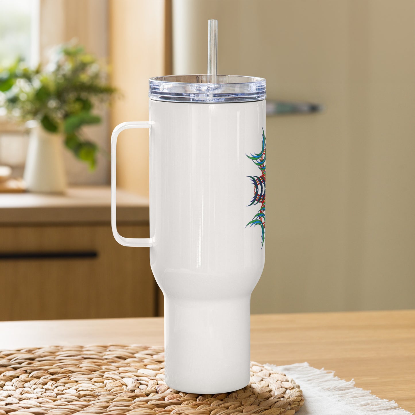 Travel mug with a handle